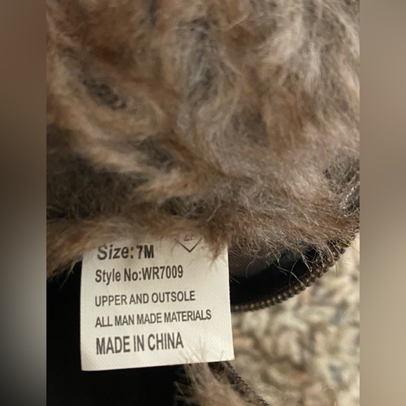 NWOT. LONDON FOG Women's HESTER Warm Lined Bootie BROWN Smooth 7M - Picture 6 of 7